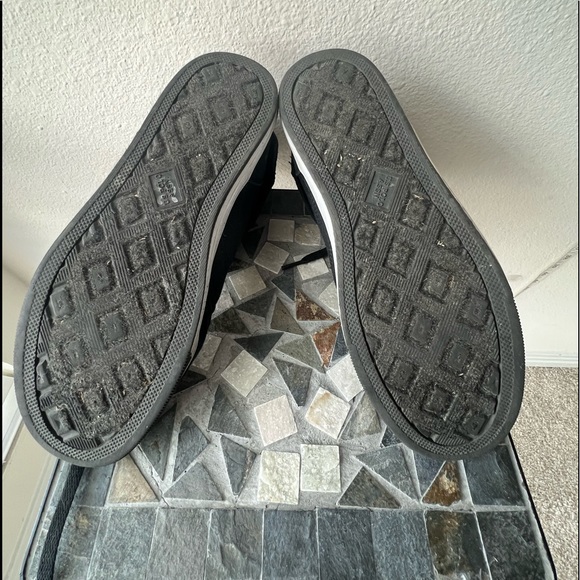 US Polo Assn. Woman’s Sneakers Size 8 Used - Good Condition - Picture 3 of 13